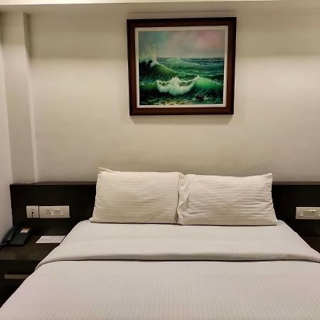 Saas Residency Hotel Kozhikode Luaran gambar
