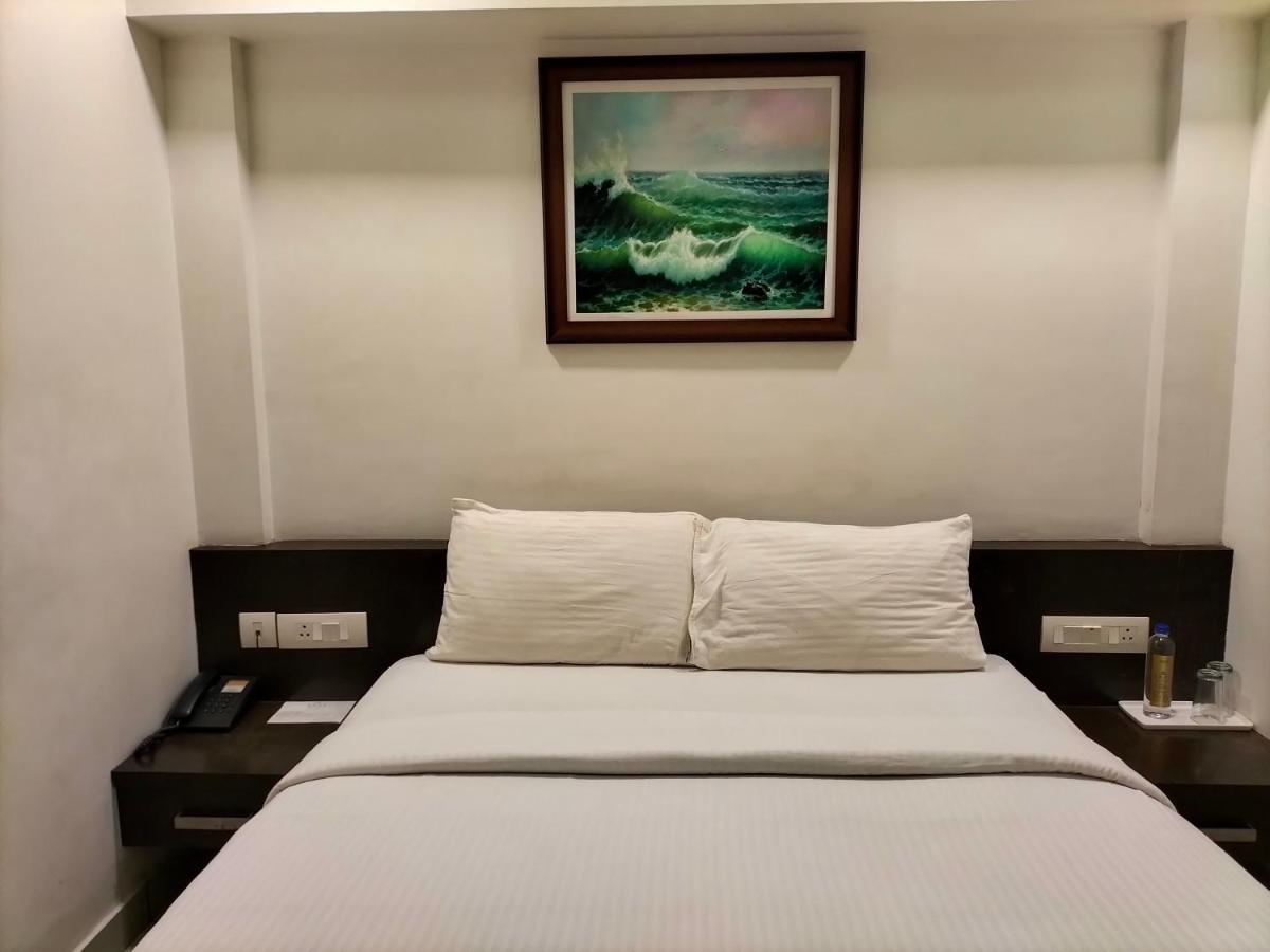 Saas Residency Hotel Kozhikode Luaran gambar