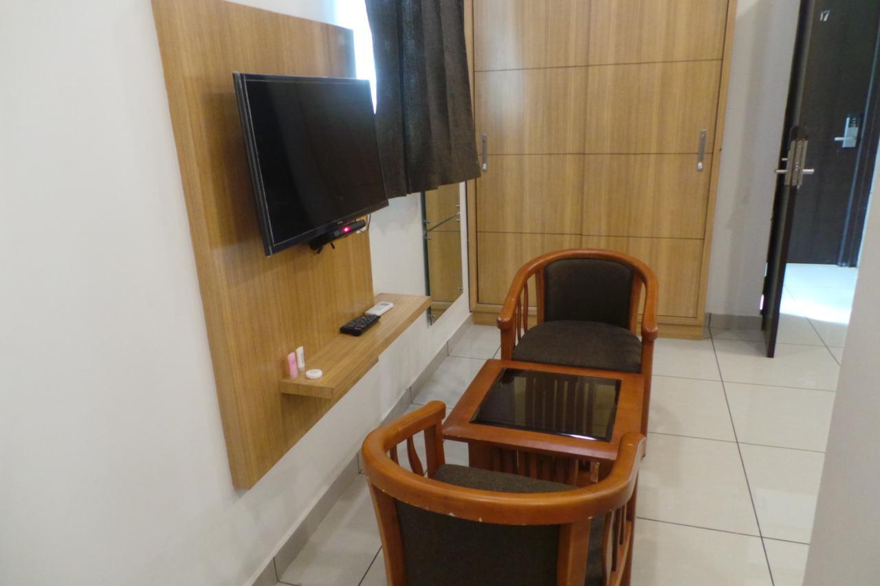 Saas Residency Hotel Kozhikode Luaran gambar