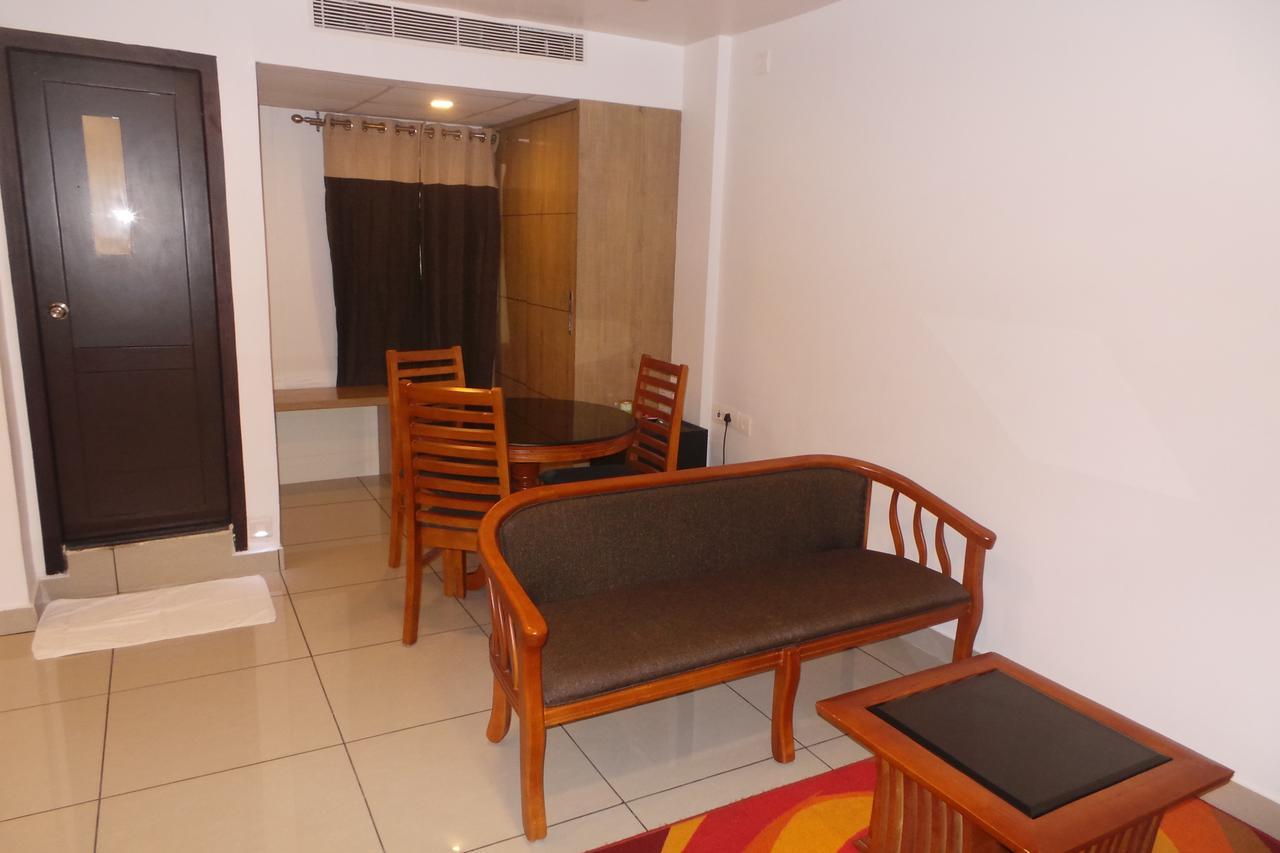 Saas Residency Hotel Kozhikode Luaran gambar