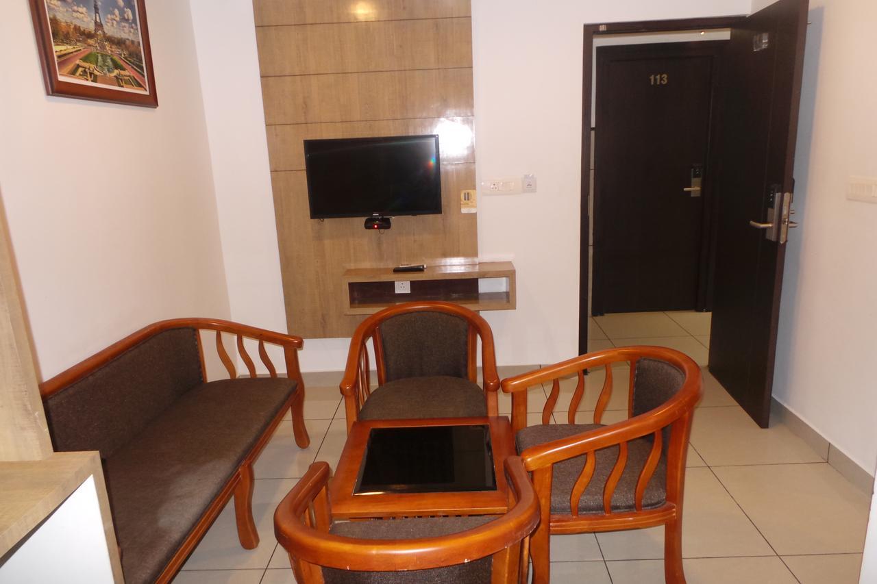 Saas Residency Hotel Kozhikode Luaran gambar