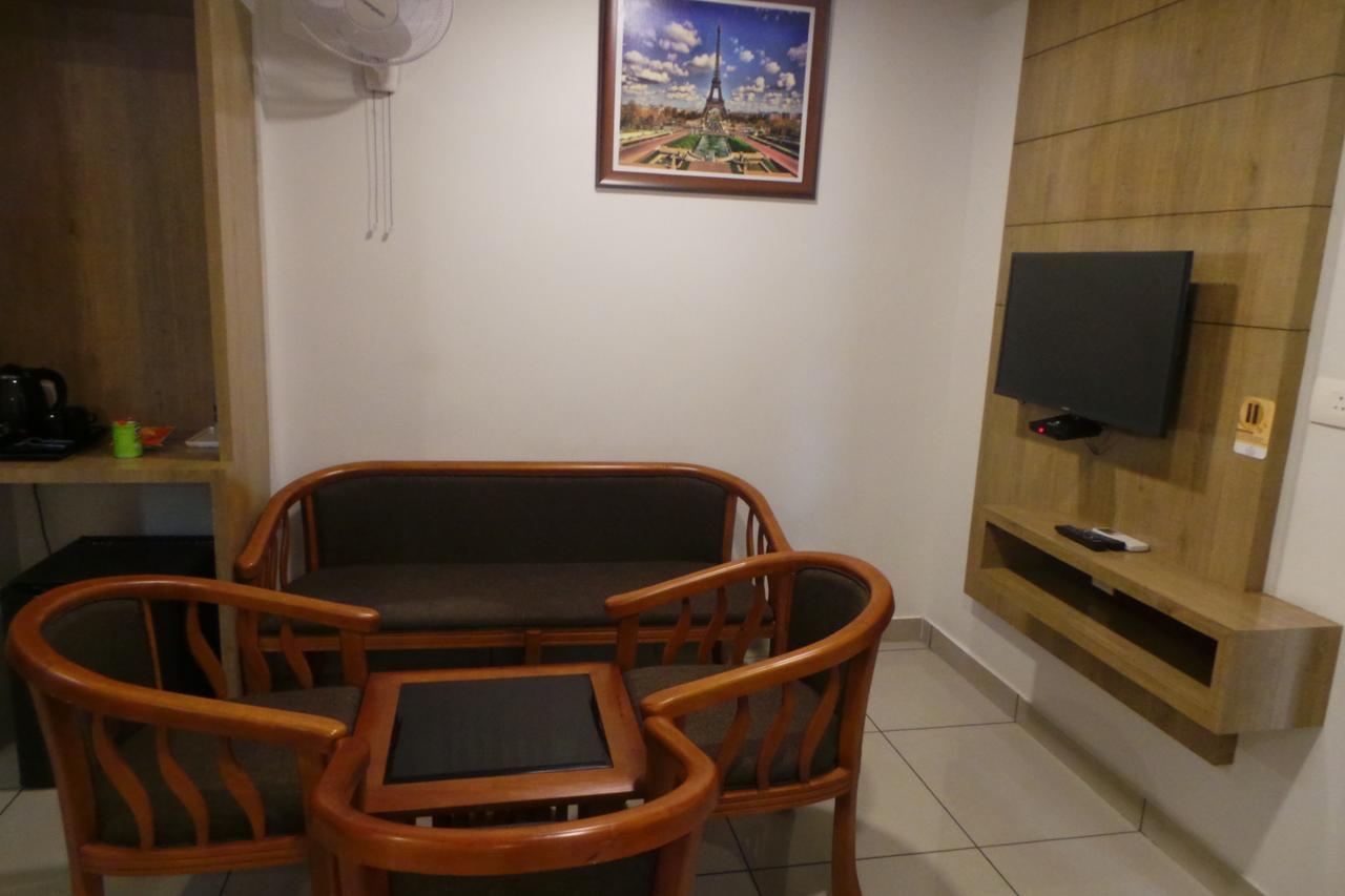 Saas Residency Hotel Kozhikode Luaran gambar