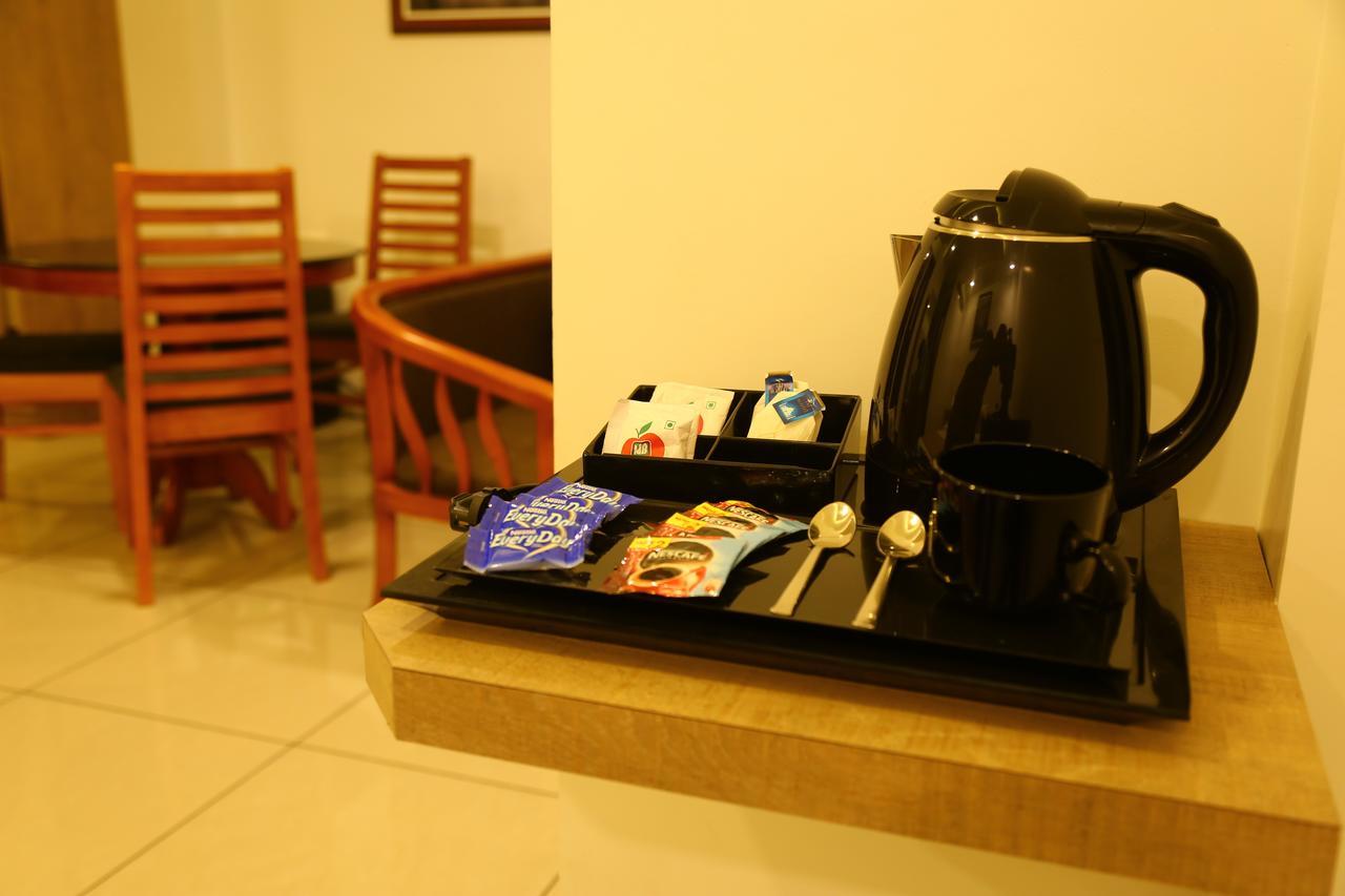 Saas Residency Hotel Kozhikode Luaran gambar