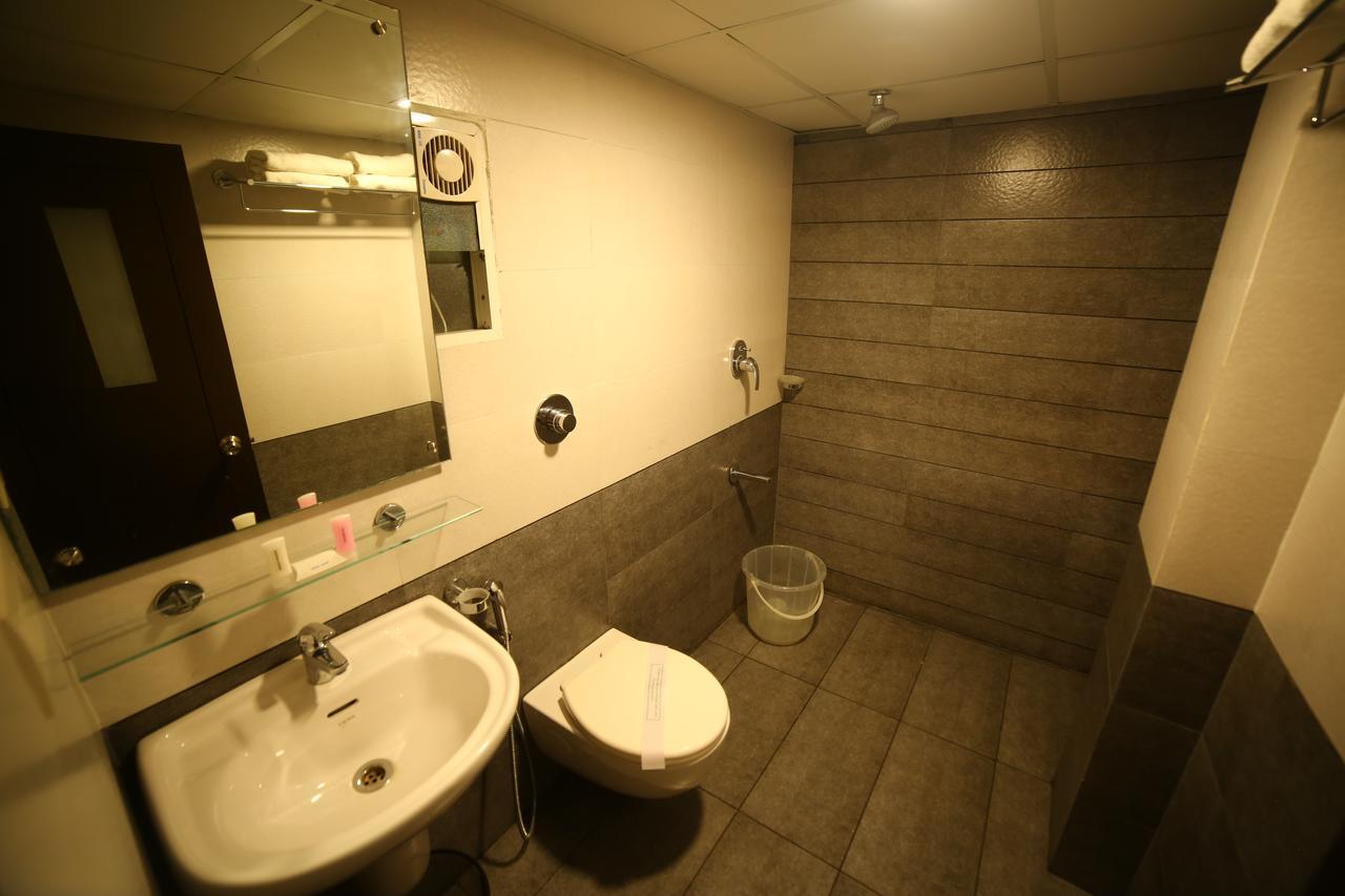 Saas Residency Hotel Kozhikode Luaran gambar